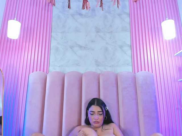 ArianaRougee live cam on BongaCams