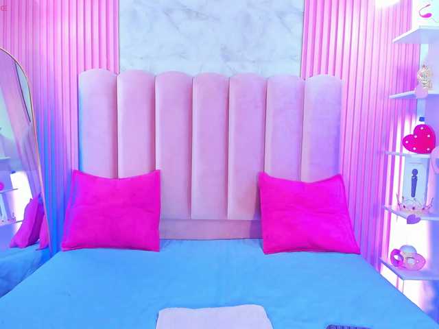 ArianaRougee live cam on BongaCams