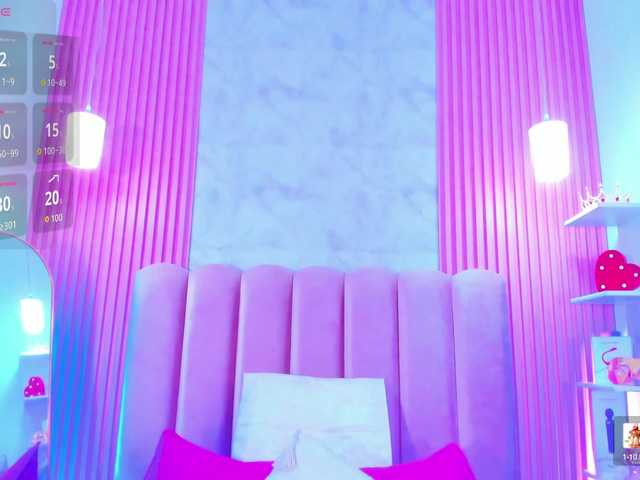 ArianaRougee live cam on BongaCams