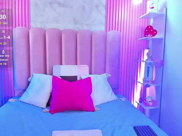 ArianaRougee live cam on BongaCams