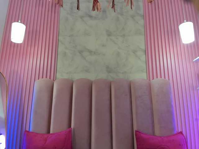 ArianaRougee live cam on BongaCams
