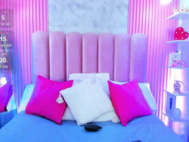 ArianaRougee live cam on BongaCams