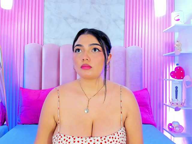 ArianaRougee live cam on BongaCams
