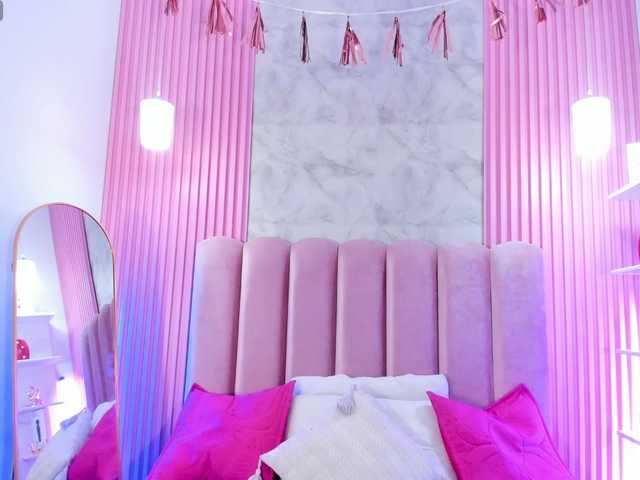 ArianaRougee — live female cam