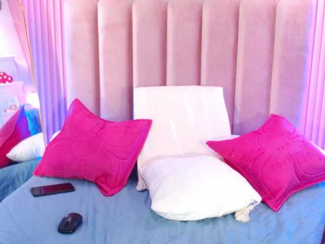 ArianaRougee live cam on BongaCams