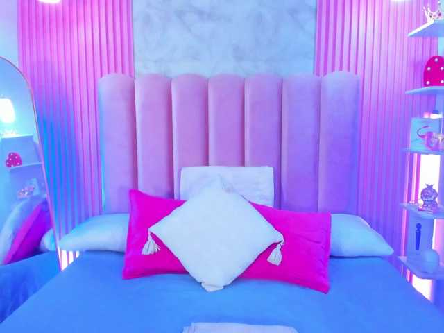 ArianaRougee live cam on BongaCams