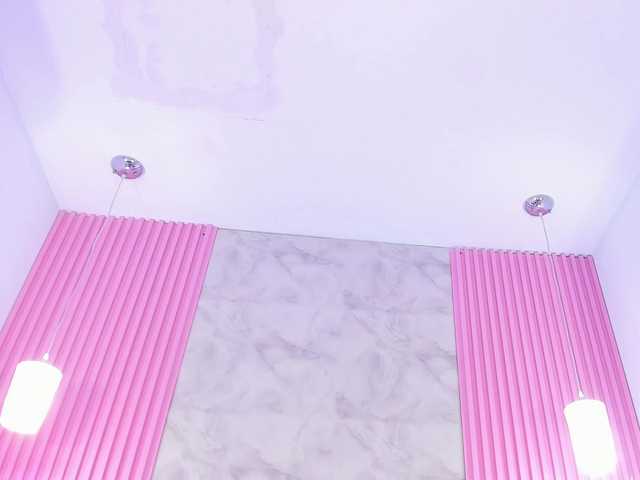 ArianaRougee live cam on BongaCams