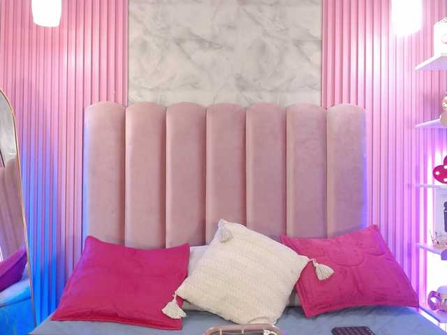 ArianaRougee live cam on BongaCams