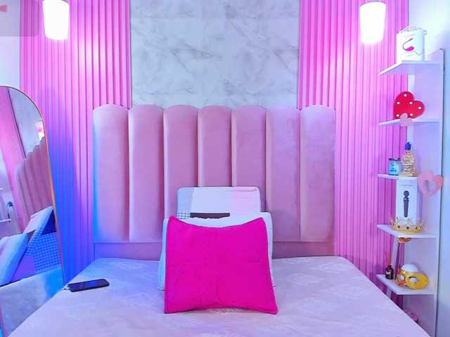 ArianaRougee live cam on BongaCams