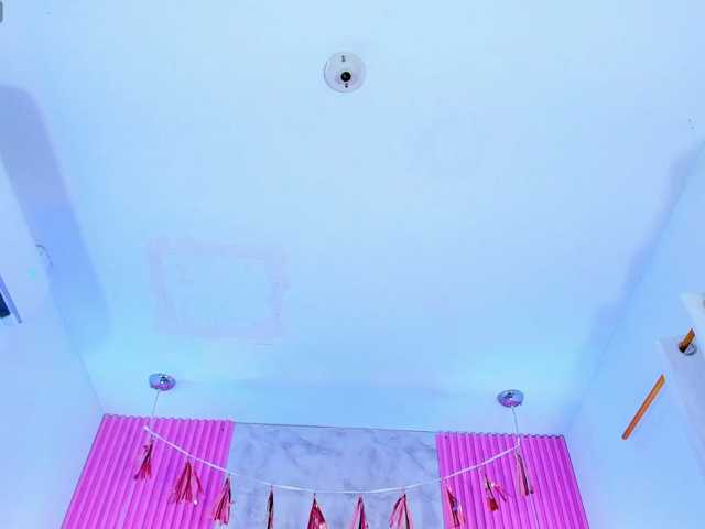 ArianaRougee live cam on BongaCams
