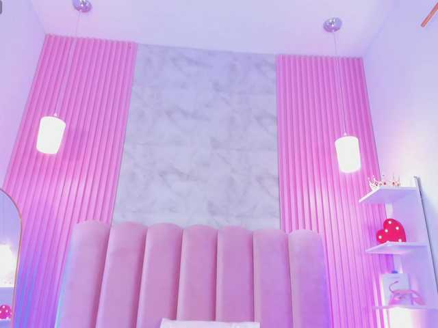 ArianaRougee live cam on BongaCams