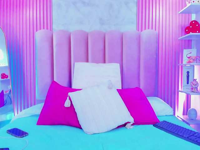 ArianaRougee live cam on BongaCams