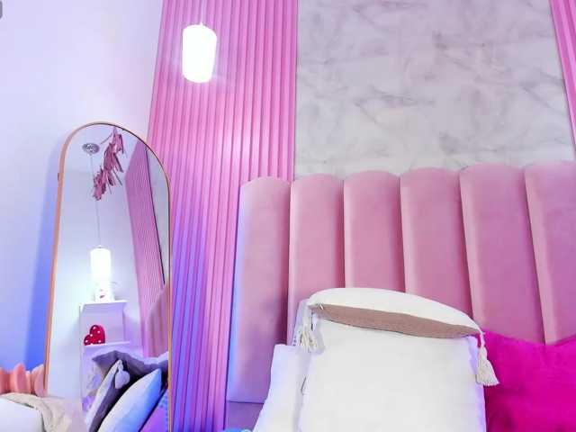 ArianaRougee live cam on BongaCams