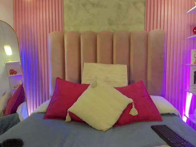ArianaRougee live cam on BongaCams