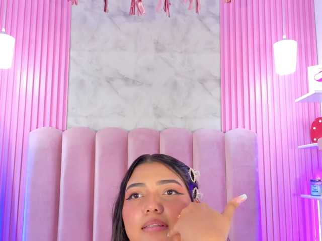ArianaRougee live cam on BongaCams