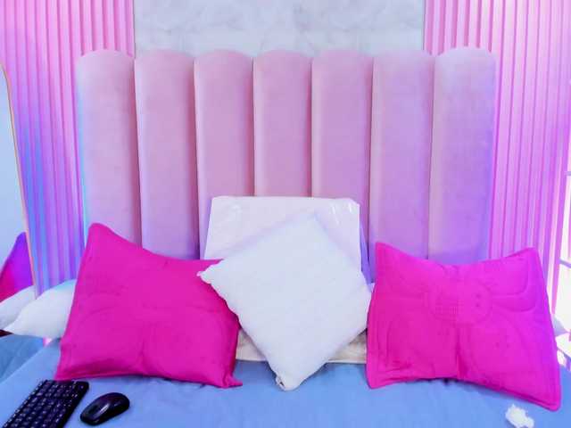 ArianaRougee live cam on BongaCams