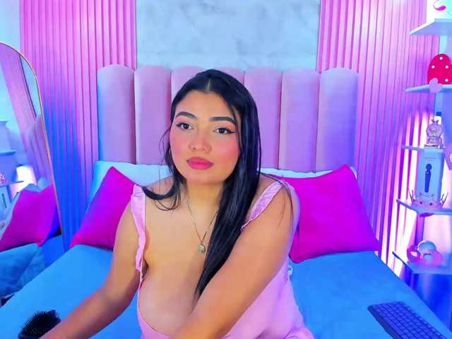 ArianaRougee live cam on BongaCams