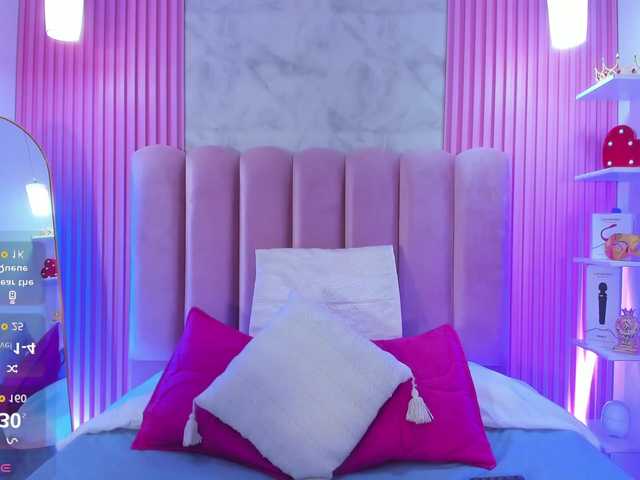 ArianaRougee live webcam show