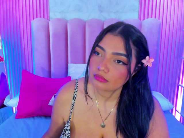 ArianaRougee live cam on BongaCams
