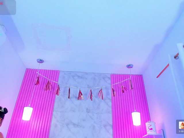 ArianaRougee live cam on BongaCams