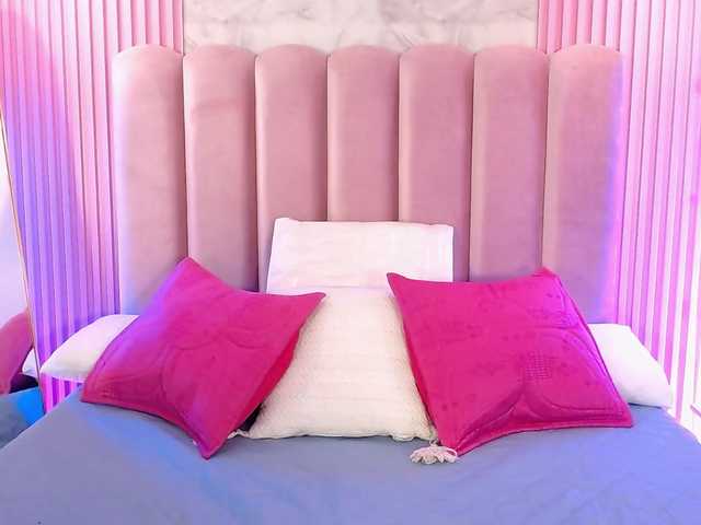 ArianaRougee live cam on BongaCams