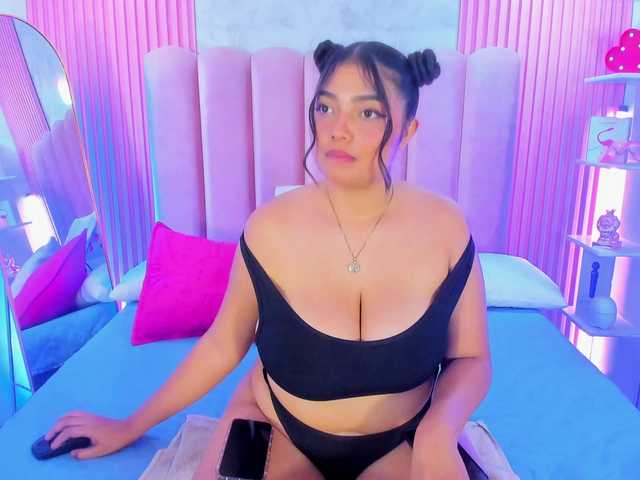 ArianaRougee live cam on BongaCams