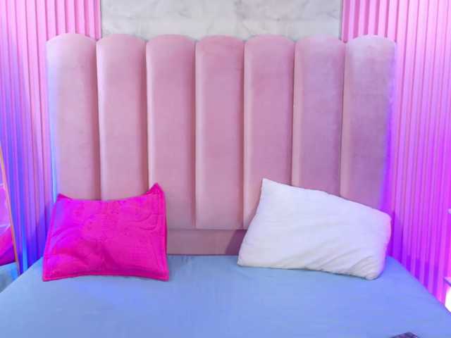 ArianaRougee live cam on BongaCams