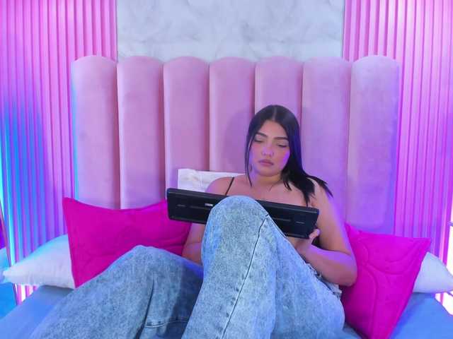 ArianaRougee live cam on BongaCams