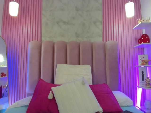ArianaRougee live webcam show