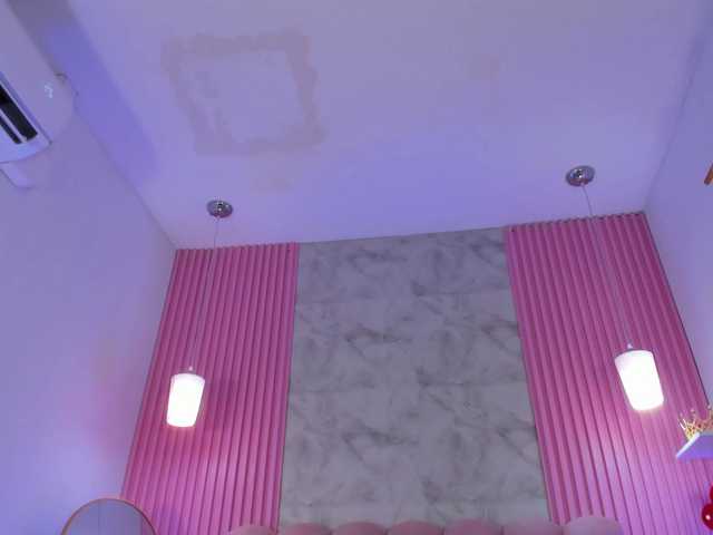 ArianaRougee live cam on BongaCams