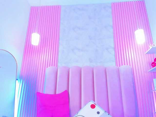 ArianaRougee live cam on BongaCams
