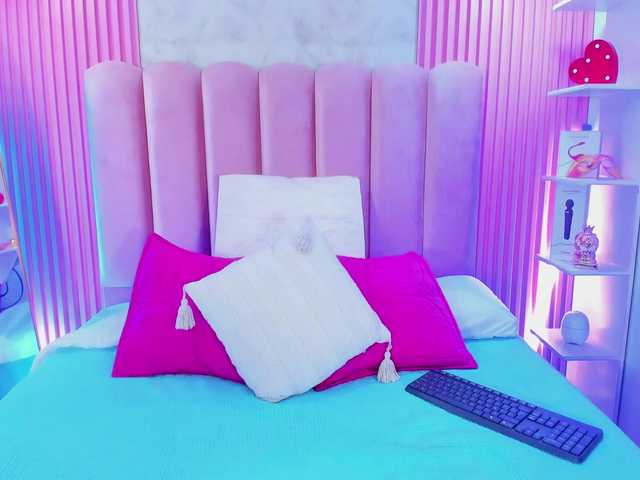 ArianaRougee live cam on BongaCams