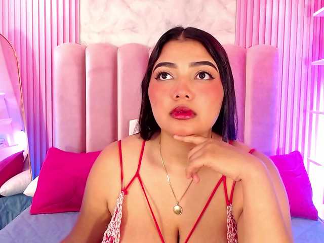 ArianaRougee webcam