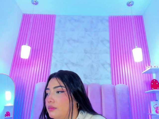 ArianaRougee live cam on BongaCams