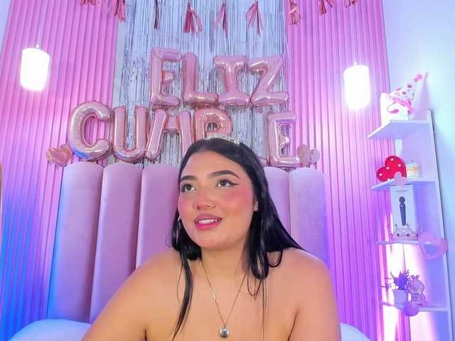 ArianaRougee live cam on BongaCams