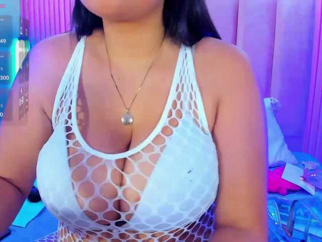 ArianaRougee live cam on BongaCams