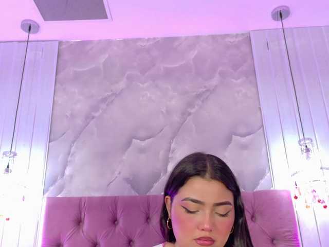 ArianaRougee live cam on BongaCams