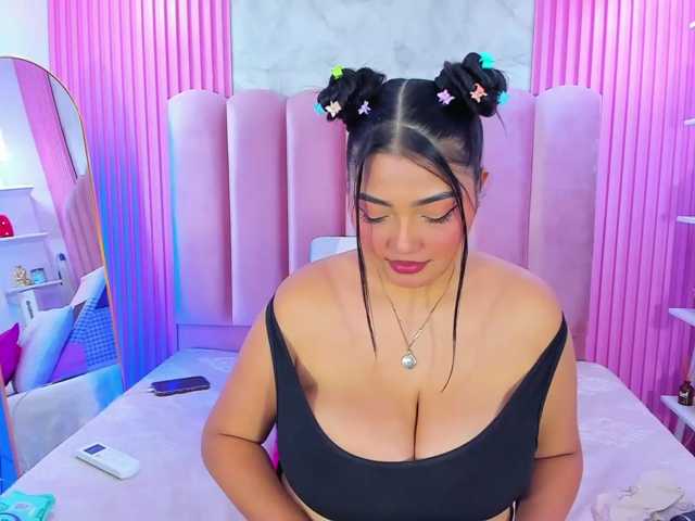 ArianaRougee live cam on BongaCams