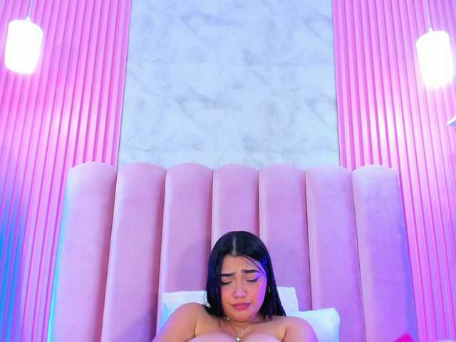 ArianaRougee live webcam show
