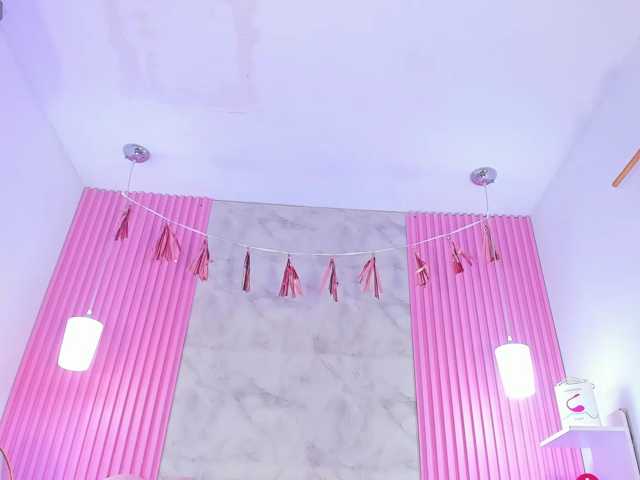 ArianaRougee live cam on BongaCams