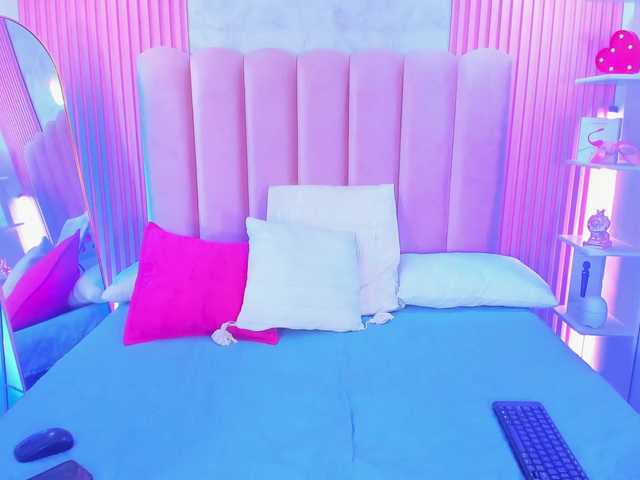 ArianaRougee live cam on BongaCams