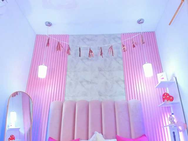 ArianaRougee live cam on BongaCams