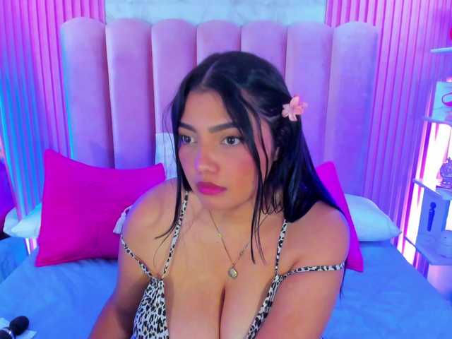 ArianaRougee live cam on BongaCams