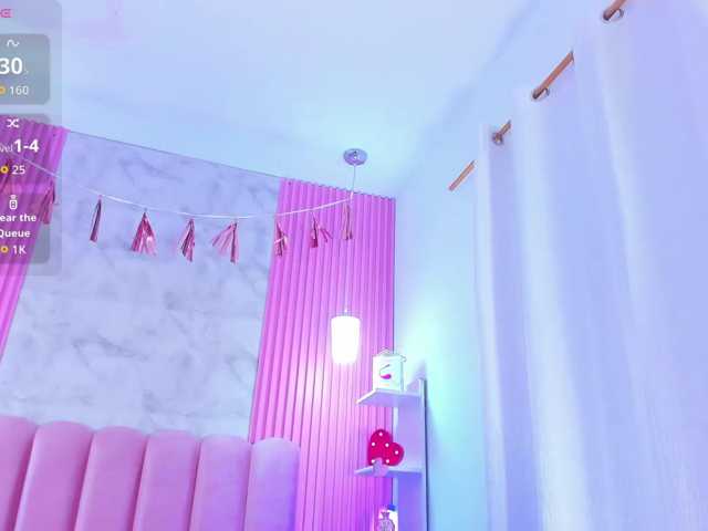 ArianaRougee live cam on BongaCams