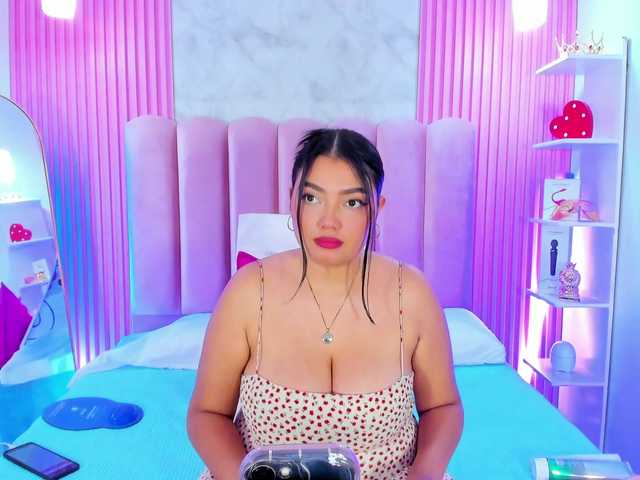 ArianaRougee live cam on BongaCams