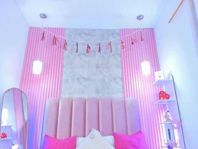 ArianaRougee live cam on BongaCams