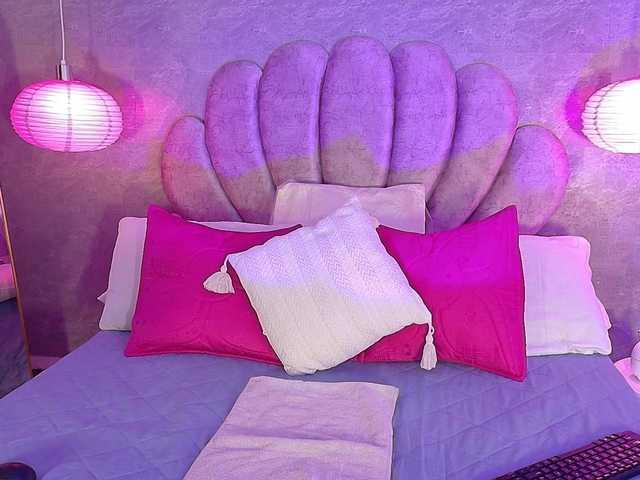 ArianaRougee live cam on BongaCams