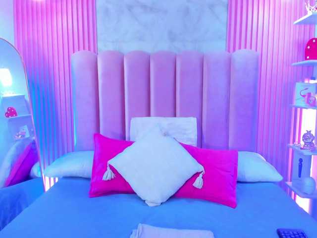 ArianaRougee live cam on BongaCams