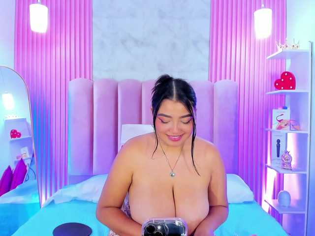 ArianaRougee live cam on BongaCams