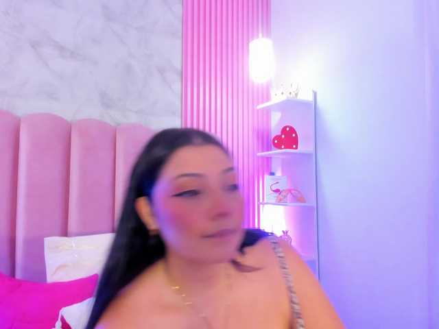 ArianaRougee live cam on BongaCams